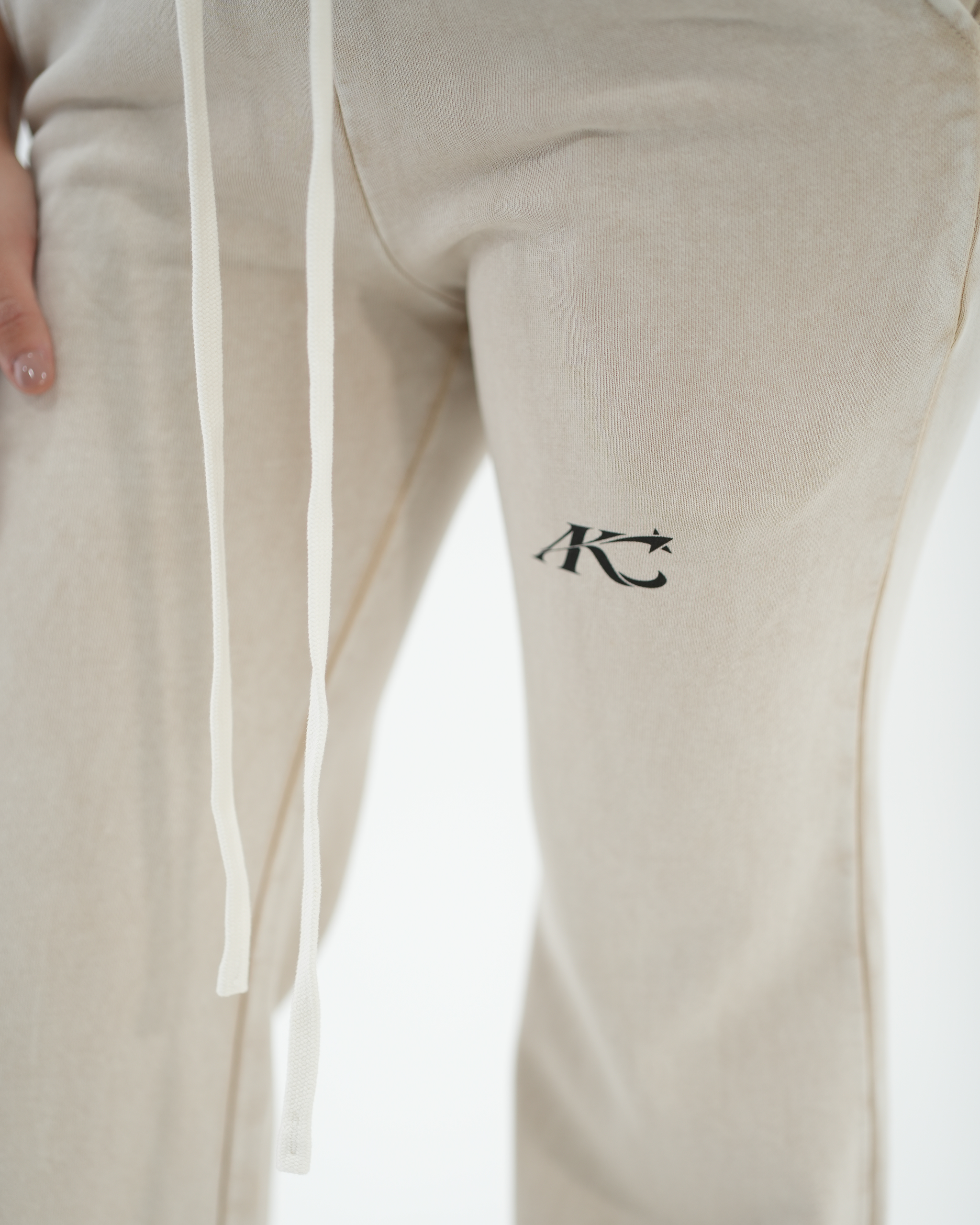 Women's Mineral Wash Flared Sweatpants