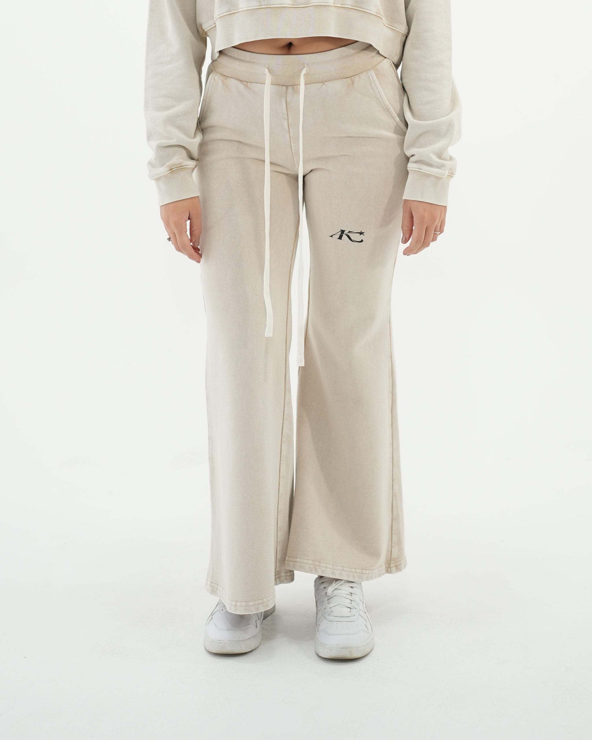 Women's Mineral Wash Flared Sweatpants